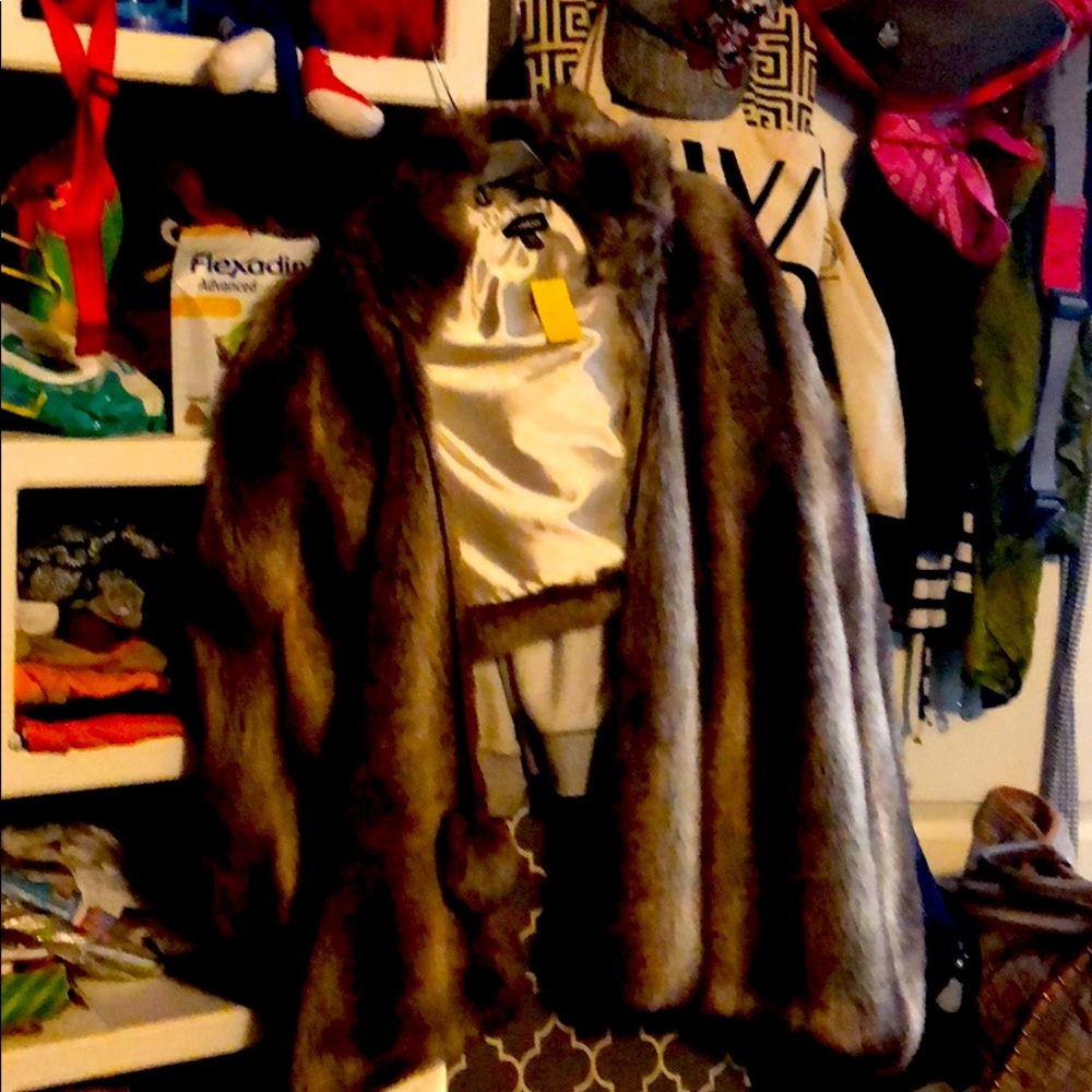 Faux fur BeBe hooded stool